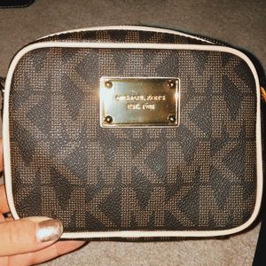 michael kors est 1981 handbag